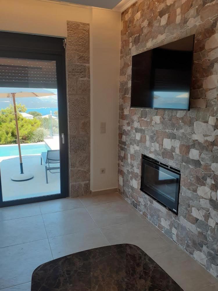 Ionian Stone Luxury Villa 니키아나 외부 사진